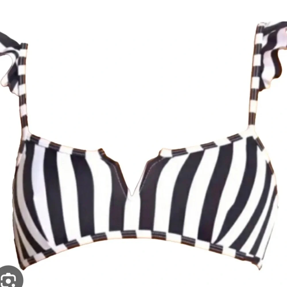 Kendall & Kylie Striped Referee Bikini - Picture 3 of 12